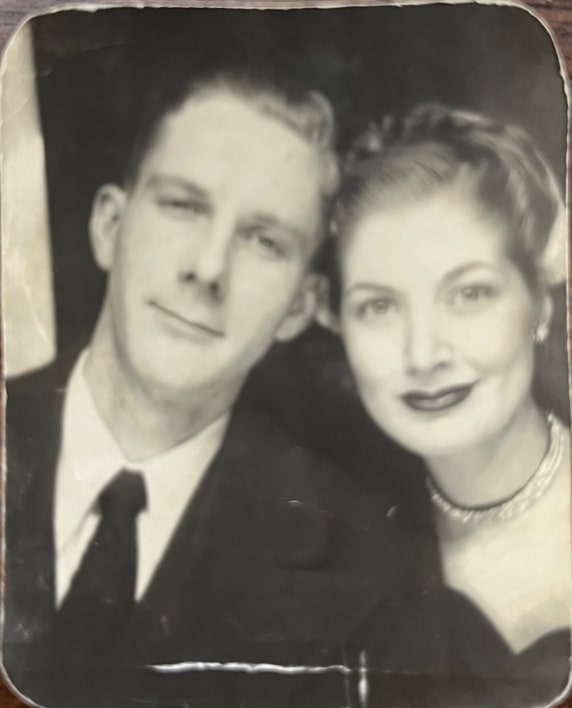 Photo: photo booth photographs of an unidentified couple, 1946. Credit: from the author’s collection.