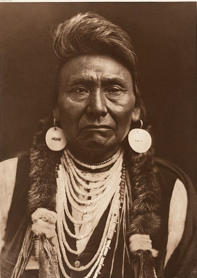 Photo: Nez Percé Chief Joseph. From the Edward S. Curtis Collection, Library of Congress, Prints and Photographs Division.