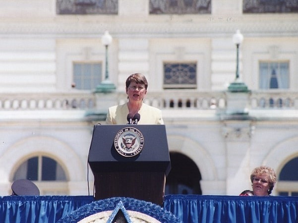 Photo: Janet Reno speaking at the 1998 National Peace Officers' Memorial Service. Credit: Elvert Barnes; Wikimedia Commons.