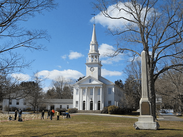 Photo: First Congregational Church, Cheshire, Connecticut. Credit: John Phelan; Wikimedia Commons.