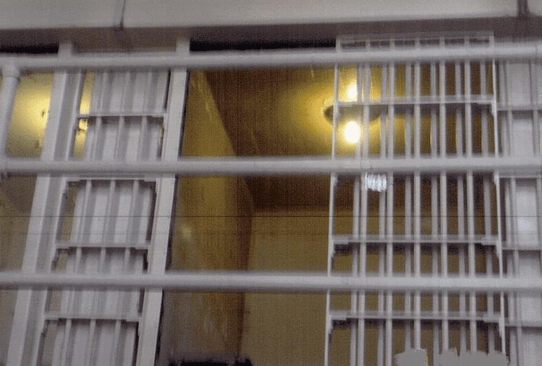 al capones jail cell in alcatraz