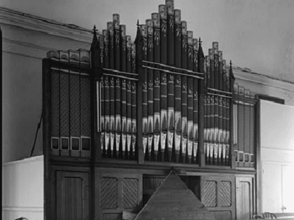 Photo: church organ. Credit: Library of Congress, Prints and Photographs Division.