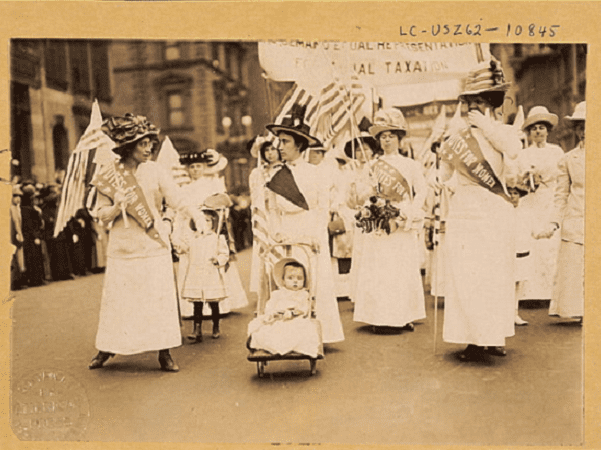 Photo: suffragist parade in New York city, May 1912. Credit: Library of Congress, Prints and Photographs Division.