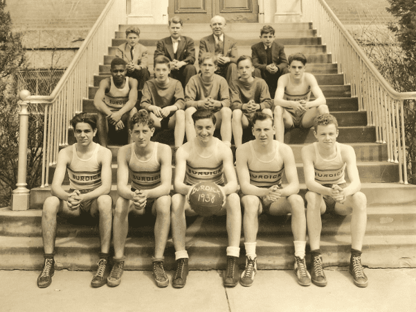 Photo: Willard Kemp and his teammates on his 1938 high school basketball team