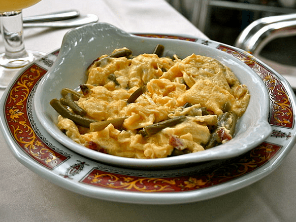 Photo: scrambled eggs. Credit: Tamorlan; Wikimedia Commons.