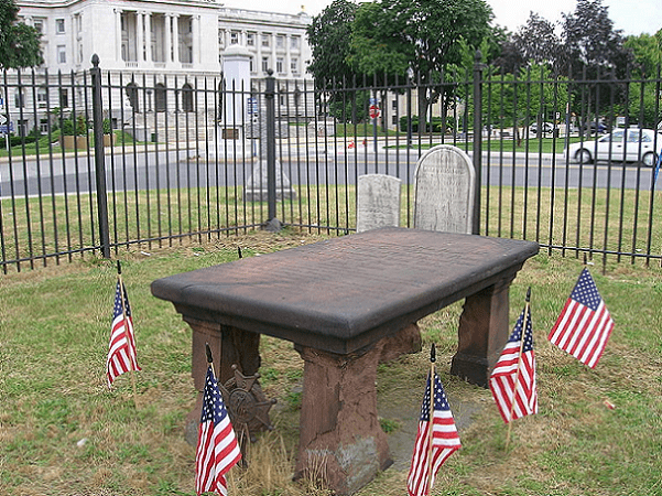 Photo: Enoch Poor's burial site. The inscription includes: "In 1824, Lafayette revisited this grave, and turning away much affected, exclaimed, 'Ah, that was one of my generals!'" Credit: Wikimedia Commons.