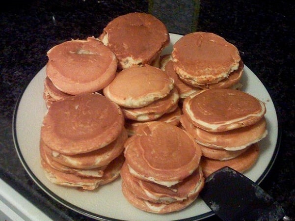 Photo: stacks of "silver dollar" pancakes. Credit: Ehedaya; Wikimedia Commons.
