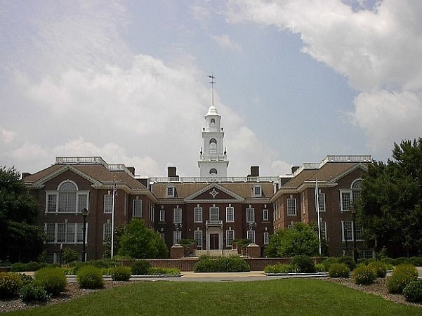 Photo: Delaware State Capitol (or Legislative Hall) in Dover, Delaware. Credit: Joshua Daniel Franklin; Wikimedia Commons.