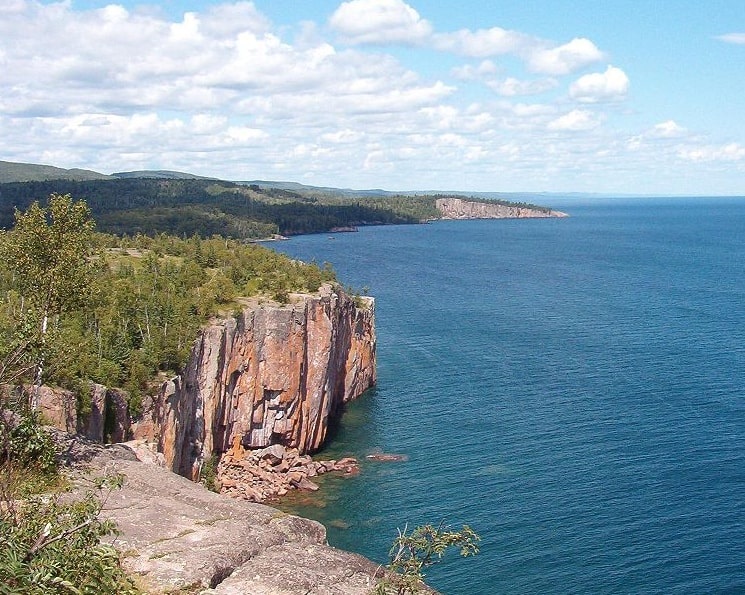 Photo: Palisade Head looking northeast toward Shovel Point in Minnesota's Tettegouche State Park on the north shore of Lake Superior