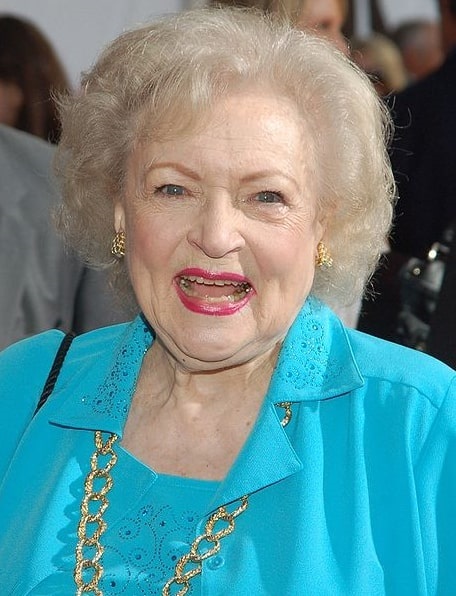 Photo: Betty White at the premiere for “The Proposal,” 1 June 2009