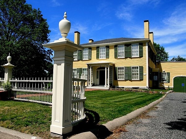 Photo: Jackson Homestead, Newton, Massachusetts. Credit: Historic Newton; Wikimedia Commons.