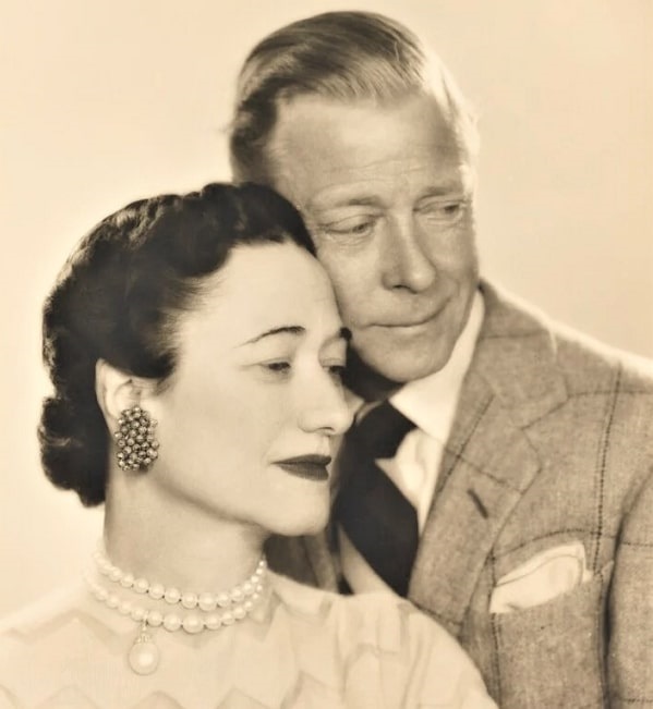 Photo: Wallis, Duchess of Windsor, and Prince Edward, Duke of Windsor; photograph by Dorothy Wilding. Courtesy of the National Portrait Gallery, St Martin’s Place, London, England (Lisc. Permission).