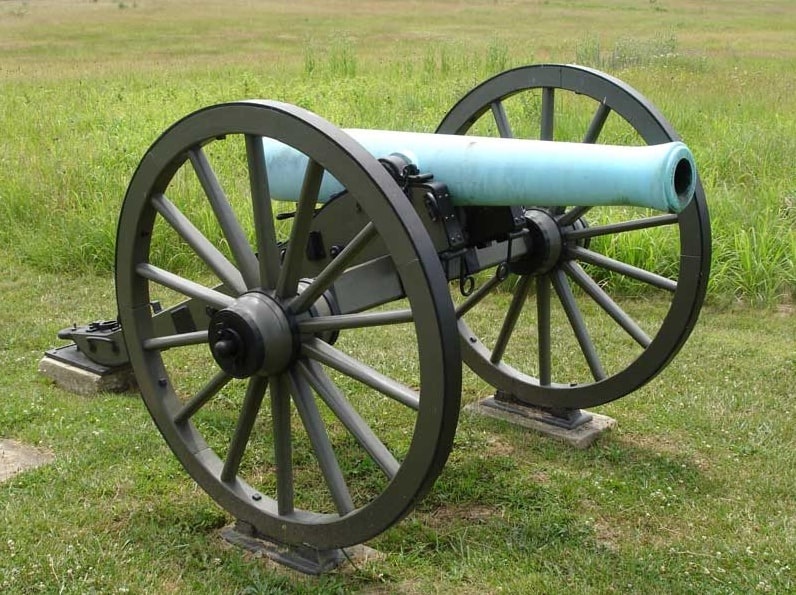 Photo: 12-Pounder “Napoleon” cannon, photographed at Gettysburg National Military Park. Credit: Hlj; Wikimedia Commons.