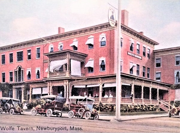 Photo: the Wolfe Tavern & Hotel, Newburyport, Massachusetts. Courtesy of James Zafris of Newburyport.