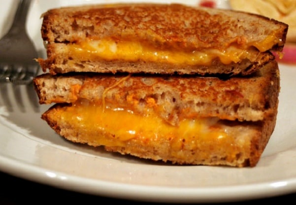 Photo: grilled cheese. Credit: Maggie Hoffman; Wikimedia Commons.
