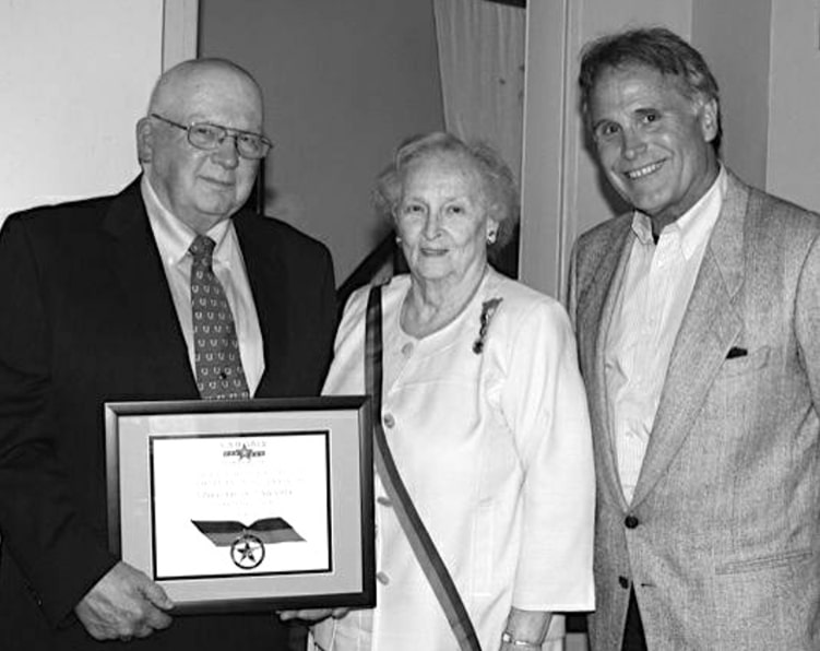 Photo: Massachusetts State President Ginny Mucciaccio (center) presented the Spirit of 1812 Award to Dr. G. William Freeman (left) during a reception at the Custom House Maritime Museum in Newburyport hosted by former Museum Director Mike Mroz (right). Credit: Warof1812trails.org