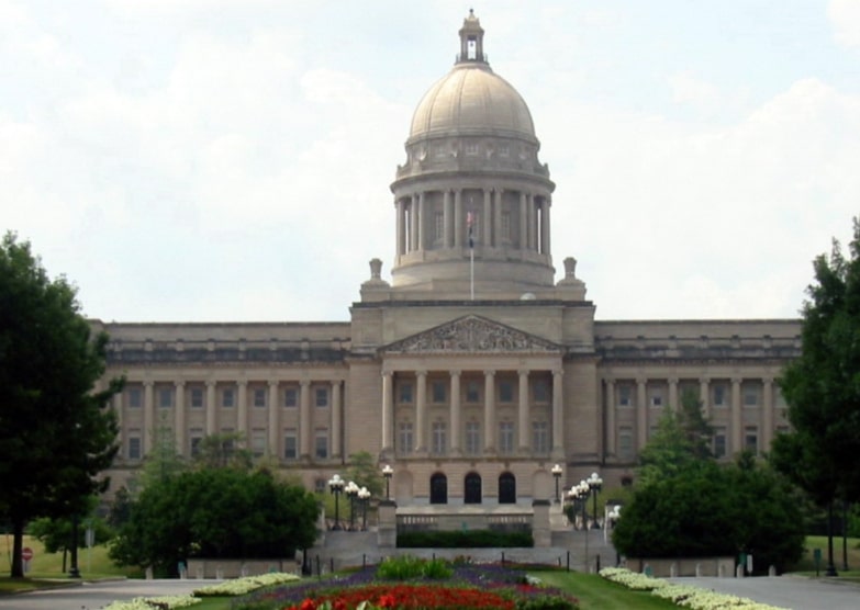 Photo: the Kentucky Capitol, Frankfort, Kentucky. Credit: RXUYDC; Wikimedia Commons.