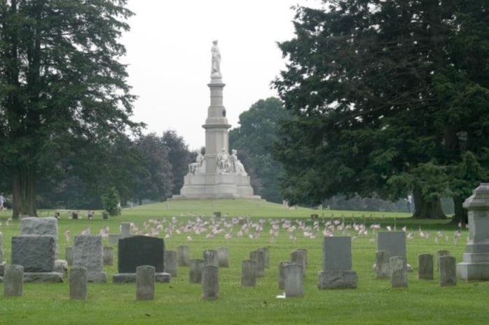 Photo: Soldiers National Monument at the center of Gettysburg National Cemetery in Gettysburg, Pennsylvania. Credit: Henryhartley; Wikimedia Commons.