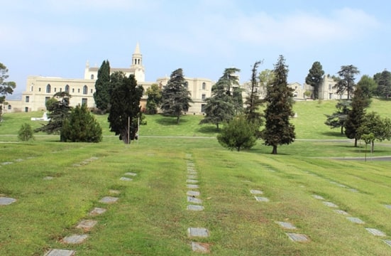 Photo: Forest Lawn Memorial Park, Glendale, California. Credit: Abi Skipp; Wikimedia Commons.