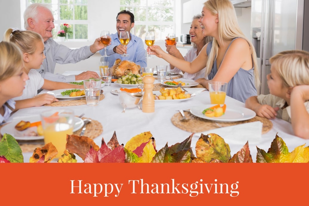 Photo: Happy Thanksgiving display around the dinner table